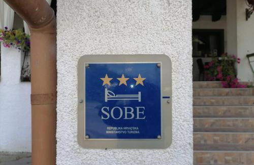 Virovitica Bed & Breakfast | Šulentić sobe i restoran