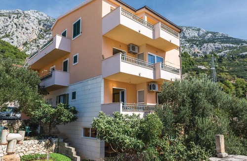 Batinici Apartment | 0-Bedroom Apartment in Makarska