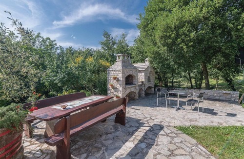 Manjadvorci House | 1 bedroom awesome home in Manjadvorci
