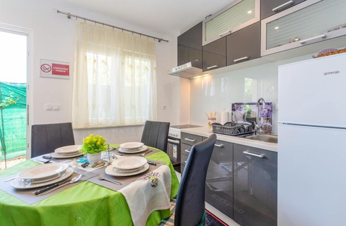 Gornji Karin Apartment | 1 bedroom beautiful apartment in Karin Gornji