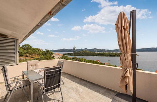 Mali Iz Apartment | 1 bedroom beautiful apartment in Veli Iz