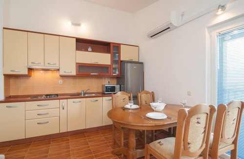 Splitska Apartment | 1 bedroom gorgeous apartment in Supetar-Splitska