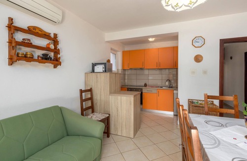 Omisalj Apartment | 1 bedroom gorgeous apartment in Omisalj