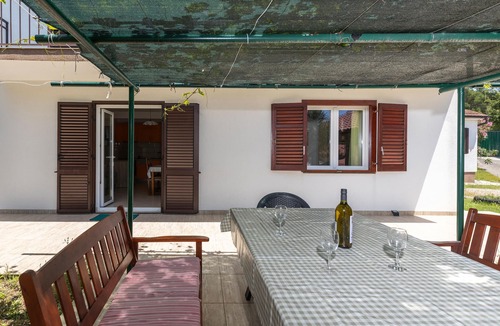Omisalj Apartment | 1 bedroom gorgeous apartment in Omisalj