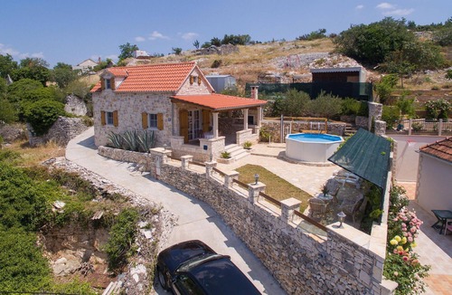 Nerezise House | 1 bedroom lovely home in Nerezisca