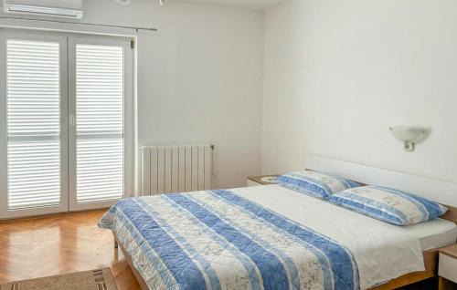 Rab Town Apartment | 1 Bedroom Lovely Apartment In Rab Supdraga