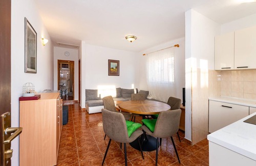 Gornji Karin Apartment | 1 bedroom nice apartment in Gornji Karin