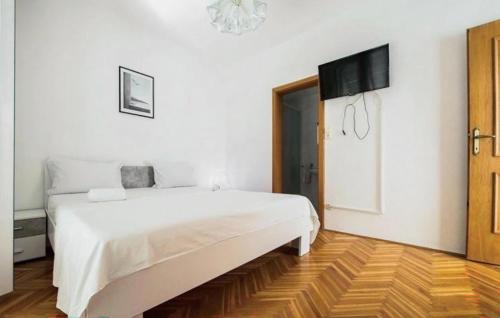 Strozanac Apartment | 1 Bedroom Stunning Apartment In Podstrana