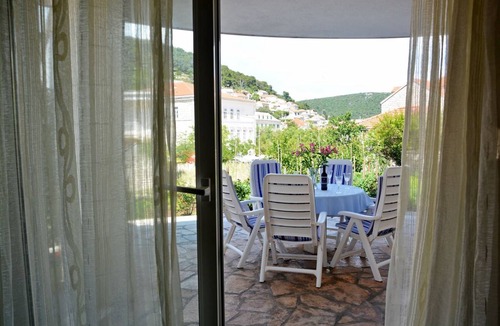 Pucisca Apartment | 100 m² Apartment ∙ 3 bedrooms ∙ 6 guests
