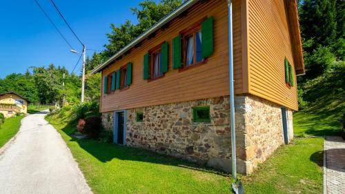 Cabar Ski Chalet | 100 m² Chalet ∙ 2 bedrooms ∙ 10 guests