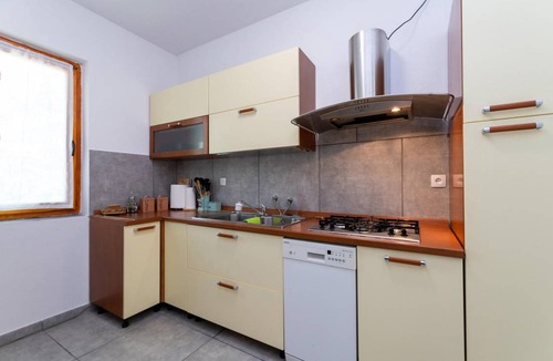 Obrovac House | 100 m² House ∙ 3 bedrooms ∙ 8 guests