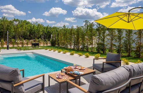 Oklaj House | 100 m² House ∙ 2 bedrooms ∙ 4 guests