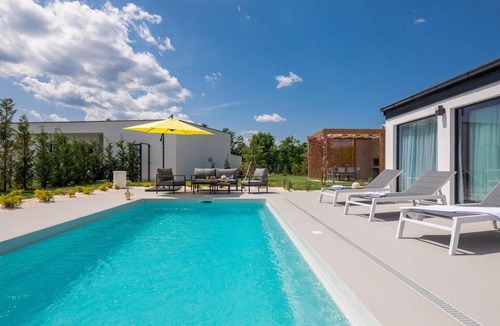 Oklaj House | 100 m² House ∙ 2 bedrooms ∙ 4 guests
