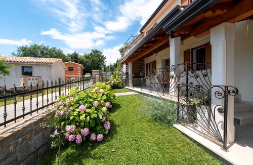 Buzet House | 100 m² House ∙ 2 bedrooms ∙ 4 guests