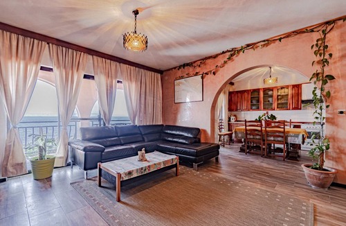 Prigradica Apartment | 101 m² Apartment ∙ 3 bedrooms ∙ 8 guests