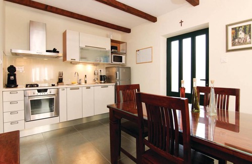Zrnovnica House | 104 m² House ∙ 3 bedrooms ∙ 6 guests
