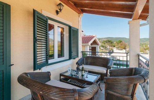 Neoric House | 105 m² House ∙ 2 bedrooms ∙ 6 guests