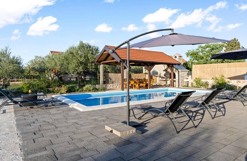 Drinovci House | 105 m² Maisonette ∙ 3 bedrooms ∙ 6 guests