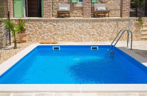 Malinska Villa | 105 m² Villa ∙ 4 bedrooms ∙ 8 guests