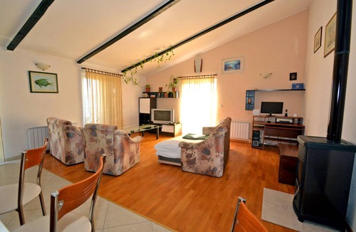 Jesenice Apartment | 106 m² Apartment ∙ 3 bedrooms ∙ 7 guests