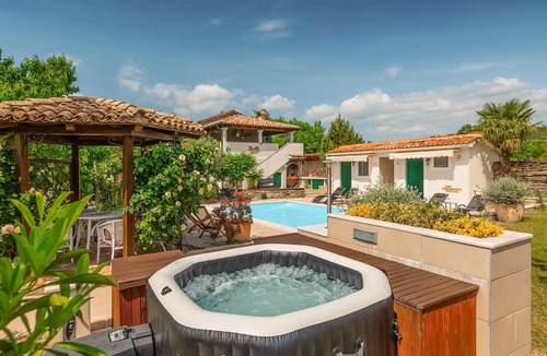 Krsan House | 106 m² Maisonette ∙ 3 bedrooms ∙ 6 guests
