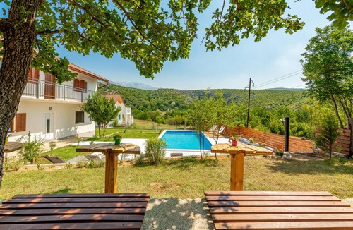 Obrovac House | 107 m² House ∙ 3 bedrooms ∙ 8 guests