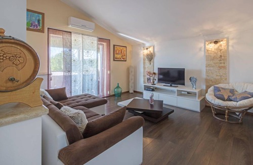 Kurili Apartment | 108 m² Apartment ∙ 3 bedrooms ∙ 6 guests