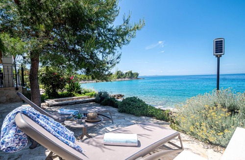Loviste House | 108 m² House ∙ 2 bedrooms ∙ 4 guests