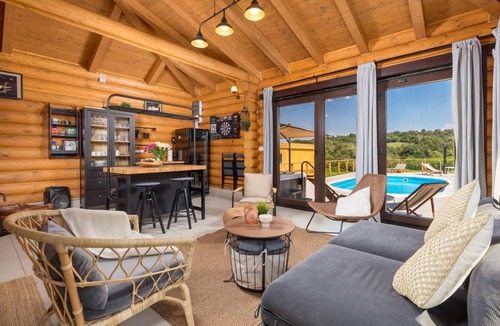 Petrinja House | 108 m² House ∙ 3 bedrooms ∙ 7 guests