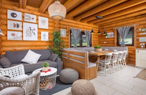 Petrinja House | 108 m² House ∙ 3 bedrooms ∙ 7 guests