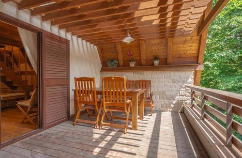 Lic Ski Chalet | 110 m² Chalet ∙ 2 bedrooms ∙ 4 guests