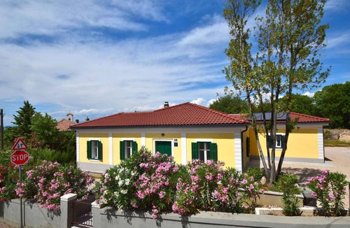 Bogovici House | 110 m² House ∙ 3 bedrooms ∙ 6 guests