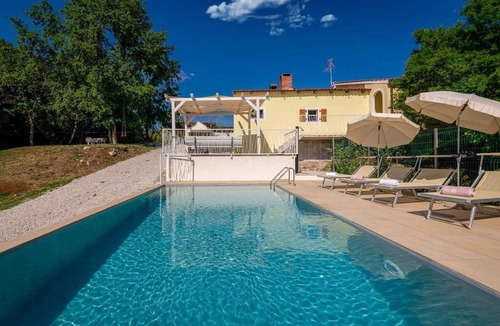Vizinada House | 110 m² House ∙ 3 bedrooms ∙ 5 guests