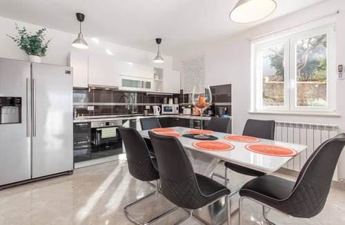 Smrika House | 111 m² Maisonette ∙ 3 bedrooms ∙ 7 guests