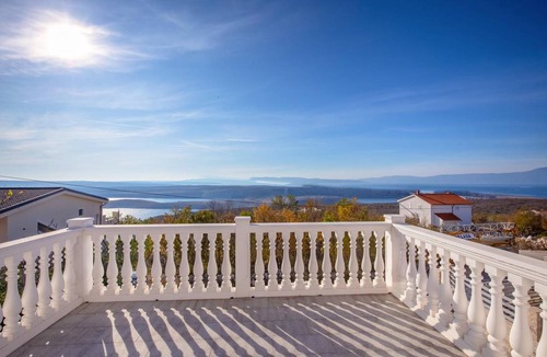 Smrika House | 111 m² Maisonette ∙ 3 bedrooms ∙ 7 guests