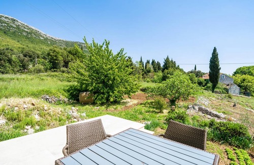 Metohija Apartment | 112 m² Apartment ∙ 4 bedrooms ∙ 8 guests
