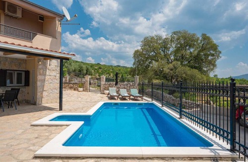 Lecevica House | 115 m² House ∙ 3 bedrooms ∙ 8 guests