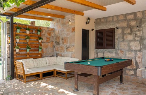 Lecevica House | 115 m² House ∙ 3 bedrooms ∙ 8 guests