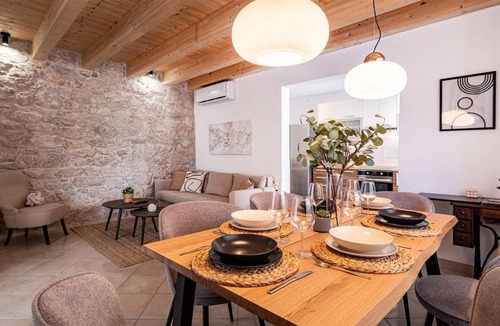 Lukoran House | 115 m² House ∙ 3 bedrooms ∙ 8 guests