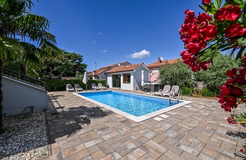 Porat Villa | 118 m² Villa ∙ 3 bedrooms ∙ 7 guests