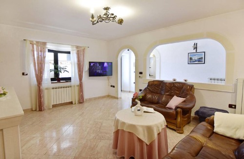 Radini House | 120 m² House ∙ 3 bedrooms ∙ 6 guests