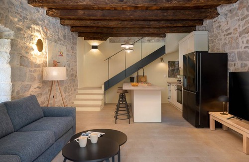 Pitve House | 120 m² House ∙ 2 bedrooms ∙ 6 guests