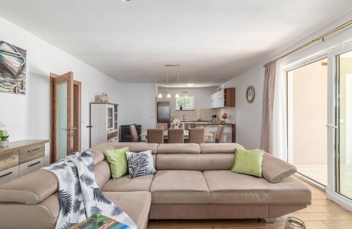 Orihi House | 120 m² House ∙ 3 bedrooms ∙ 7 guests