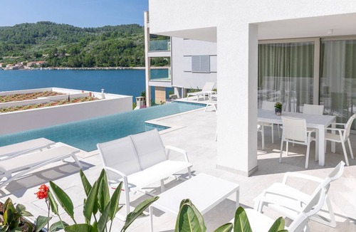 Vela Luka Villa | 120 m² Villa ∙ 3 bedrooms ∙ 6 guests