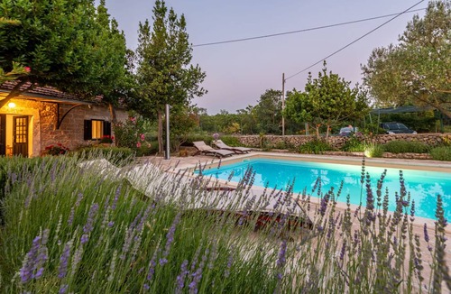 Oklaj Villa | 120 m² Villa ∙ 3 bedrooms ∙ 6 guests