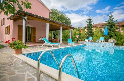 Laginji Villa | 120 m² Villa ∙ 4 bedrooms ∙ 8 guests