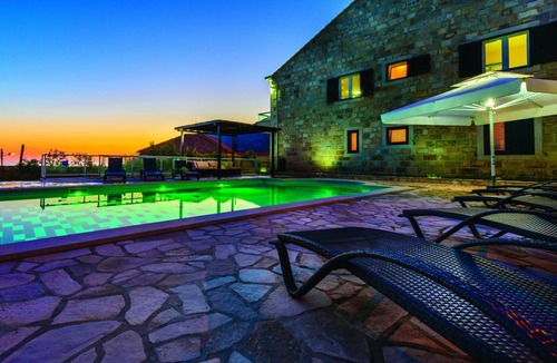 Dubravka Villa | 120 m² Villa ∙ 6 bedrooms ∙ 14 guests
