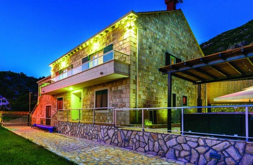 Dubravka Villa | 120 m² Villa ∙ 6 bedrooms ∙ 14 guests