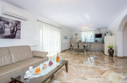 Kastel Apartment | 121 m² Apartment ∙ 2 bedrooms ∙ 4 guests