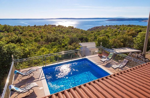 Jablanac House | 122 m² House ∙ 4 bedrooms ∙ 7 guests